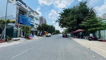 Nhà phố 4 tầng đường 20m  KDC Phú Mỹ Quận 7. 5*18, 13,3 tỷ.