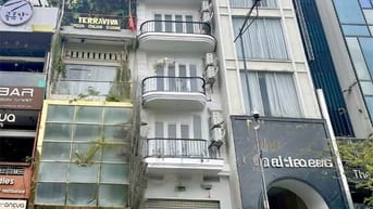 Vị trí cực đẹp Lê Thánh Tôn, Phường Bến Nghé, Quận 1. 