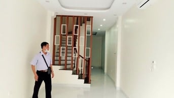Bán nhà Ba La - Hà Đông ,DT 44m, 5 tầng mới koog