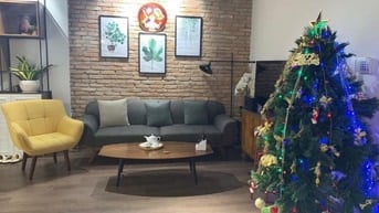 Gia đình bán căn góc CC Phúc Thịnh Q.5. DT 65m2 2P, 2WC, SH. Giá bán 2