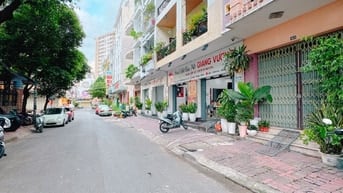 Mặt Tiền Khu Víp Phan Xích Long Cạnh Khu Đường Hoa - Full Nội Thất Xịn