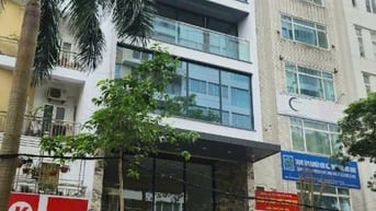 Bán nhà mặt phố Lạc Long Quân, Tây Hồ, HN. DT 135m2, 7 tầng, MT 8m.
