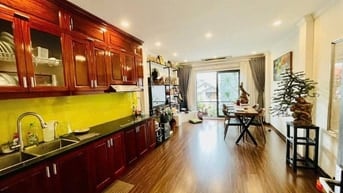 GIANG BIÊN 40M2X 6 TẦNG. MẶT TIỀN 4M. HƠN 7 TỶ