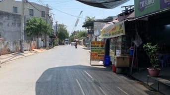BÁN NHÀ TRỌ 2 TẦNG – MẶT TIỀN ĐƯỜNG – 33 PHÒNG – THU NHẬP 100 TRIỆUT–