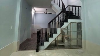 Cho thuê nhà hẻm 4m (XH) Phan Huy Ích, P.15, Q.Tân Bình giá 8tr