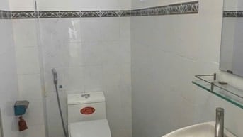 Bán nhà MT kinh doanh-86m2-2tầng-2PN-ôtô 10m-Vĩnh hoà-Nha Trang- 2ty65