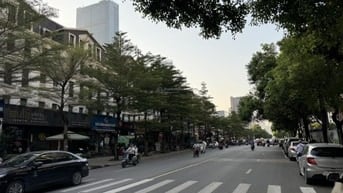 PHÂN LÔ - THÁI HÀ - Ô TÔ TRÁNH - FULL NỘI THẤT