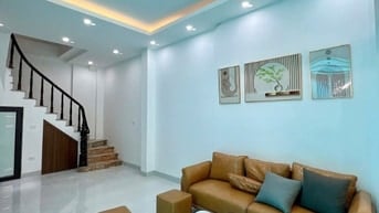 Nhà Đẹp Chợ Khâm Thiên, Đống Đa 39m, 5 tầng, mt 3,5m, giá 7.65 tỷ.