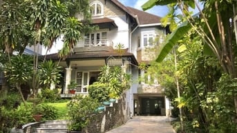 Cho thuê biệt thự dt:758m2 góc 3 mặt tiền Hậu Giang phường 12 quận 6
