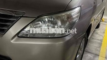 Toyota Innova 2013 E - 150000 km