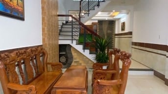 Bán nhà 1 trệt 2 lầu phường tăng Nhơn Phú b ĐT 4x15.5m giá 7ty2