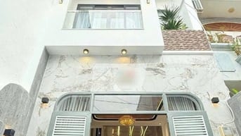 Bán gấp nhà hẻm 1 sẹc DT 68m2 giá 2tỷ150tr Tôn Đản, P15, Q4. SHR
