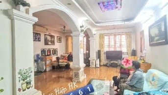 Ô TÔ LÙI CỬA, SÁT PHỐ, THOÁNG TRƯỚC SAU, CHỦ TỰ XÂY