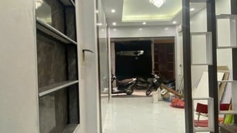 Cho thuê nhà Nguyên Căn Ngõ 463 Phố Đội Cấn -Ba đình- Hà nội 