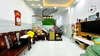 Bán nhà 2 tầng mới đẹp đường số 11 Linh Xuân, sân ô tô, 3pn