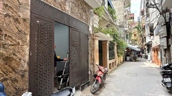 Bán tòa nhà căn hộ dịch vụ xây mới phố Trường Chinh, Dt 75m2, 7t.