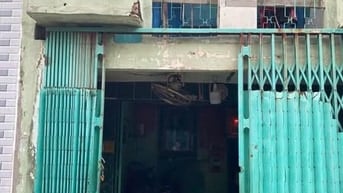  5,8 tỷ nhà lát hẻm rộng 70m2 đất khu hiện hữu SHR nở hậu đẹp 