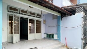 Cho thuê nhà hẻm 6m(XT) Nguyễn Phúc Chu, P.15, Q.Tân Bình giá 10.5tr