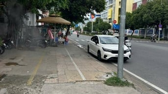 Cho thuê Kho/Xưởng mặt tiền Lạc Long Quân, P.5, Q.11 giá 35tr