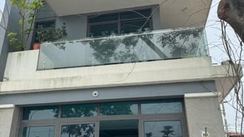0961648203 bán căn nhà cực kỳ đẹp. Lô góc, nhà 2 mặt thoáng