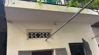 BÁN NHÀ TẬP THỂ KÈM DIỆN TÍCH ĐẤT RỘNG