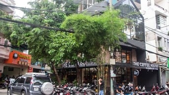 Cho thuê nhà: 132 Hoàng Hoa Thám, P.14 Quận Tân Bình, TPHCM -Ngang 15m
