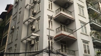 Cho thuê nhà MP căn góc Trung Phụng: 100m2, 3 tầng, thang máy