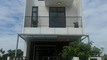 Nhà phố với thiết kế hiện đại sang trọng, giá tốt nhất khu vực!”