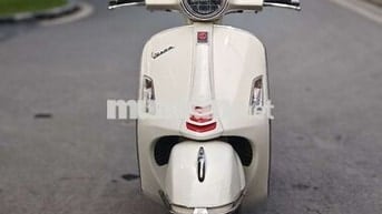 Vespa GTS iget 2022, biển số Hoàn Kiếm