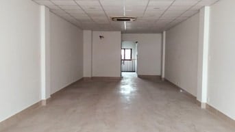 Cho thuê MT nguyên căn có hầm xe, thang máy 
