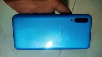 SAMSUNG A50 64gb 4ram pin 4000