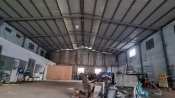 Cho thuê kho xưởng 1000m2,Quốc Lộ 1A,xe tải lớn ra vào, giá: 65.5tr/TH