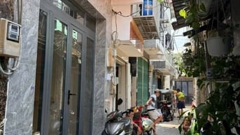 Bán nhà sổ hồng riêng.hẻm 271 lê văn lương Q7.Dt 3x9 1lầu 