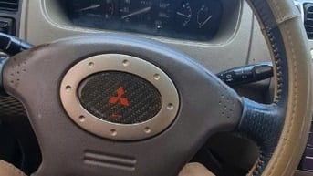 bán xe mitsubishi jolie 2005 màu vàng cát 2.0 bánh treo