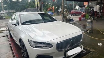 2022 LWB Ultimate B6 AWD - 58000 km