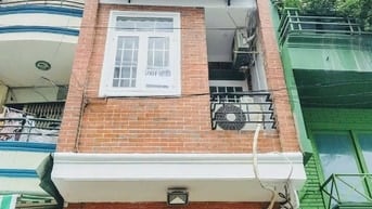Nhà 5 tầng MT Phan Văn Trị P2Q5. Giá: 9.3 tỷ