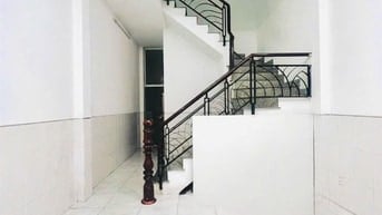 NHÀ MẶT TIỀN CHO THUÊ - GẦN TRƯỜNG HỌC, TRUNG TÂM VÀ SIÊU THỊ TIỆN LỢI