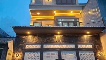 Đi nước ngoài định cư bán gấp nhà ở đường Nguyễn Thiện Thuật, phường 3