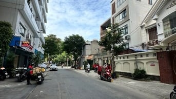 Bán nhà Mặt tiền đường nội bộ Khu Lê Văn Sỹ, 10x28m.