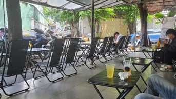 TUYỂN NHÂN VIÊN NỮ PHA CHẾ, PHỤC VỤ