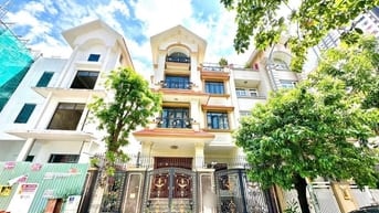 Nhà Biệt Thự 200m2 Thang Máy Sổ Hồng Giá 56 Tỷ LH 0938294525