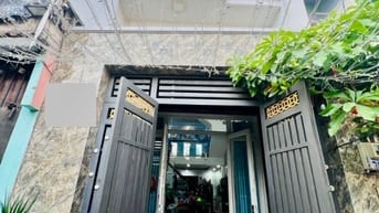 NHÀ ĐẸP - TẶNG LẠI NỘI THẤT CAO CẤP - HẺM XE HƠI - 4 TẦNG - CHỈ 4.999T