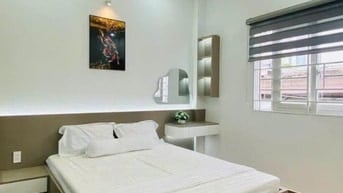 CC bán gấp căn 54M2/1ty115tr/SHR bao phí Đường Ngô Quyền-Q.5, hxh rộng