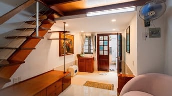 Cho thuê nhà riêng Nguyễn Du, gần Nhà Thờ Đức Bà, VNPT, sạch sẽ thoáng