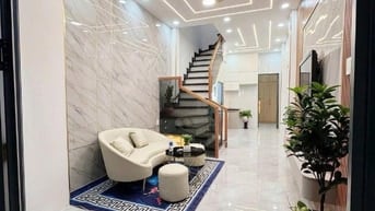 BÁN NHÀ GẤP!Đường Sư Vạn Hạnh Phường 12 Quận 10, DT: 40m2/2.450 Tỷ,SHR