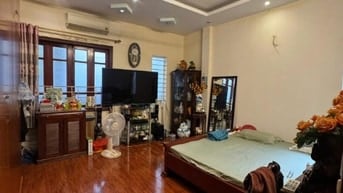  PHỐ PHƯƠNG MAI - TRUNG TÂM ĐỐNG ĐA ,LÔ GÓC – 2 THOÁNG – NGÕ THÔNG