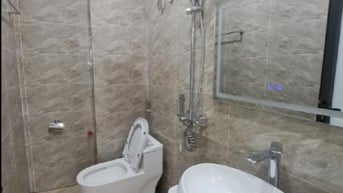 Bán nhà trong ngõ Tôn Đức Thắng