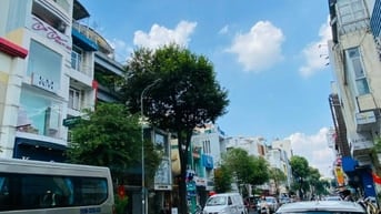  Bán nhà Mặt tiền Võ Văn Tần, P.5, Q.3, DT: 4.1 x 22m, CN 90m2, cấp 4