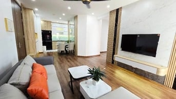 Bán chung cư C4 mặt đường Nguyễn Cơ Thạch, 106 m2, 3 ngủ, siêu rẻ