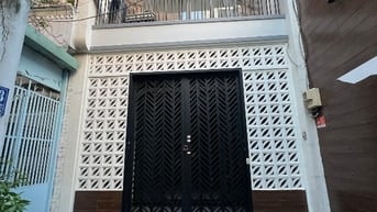 Nhà Cao cấp DT:4,1x15,4m hẻm Đỗ Thúc Tịnh, P12, Q.Gò Vấp.